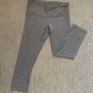 Light heather- grey cropped Lululemon leggings